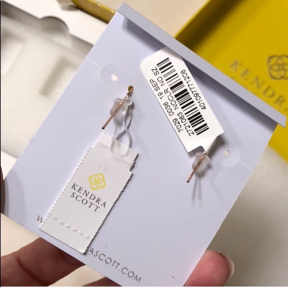 Kendra Scott Rose Gold Clear Glass Carla Earrings - Picture 3 of 7